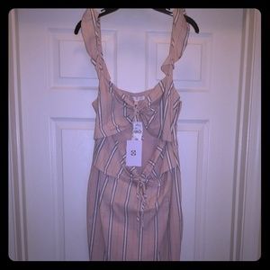 Super flirty Wayf dress